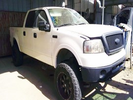 2007 FORD F-150, WHITE, LARIAT MODEL, 5.4L, AT,  4WD,  CREW CAB. F26333